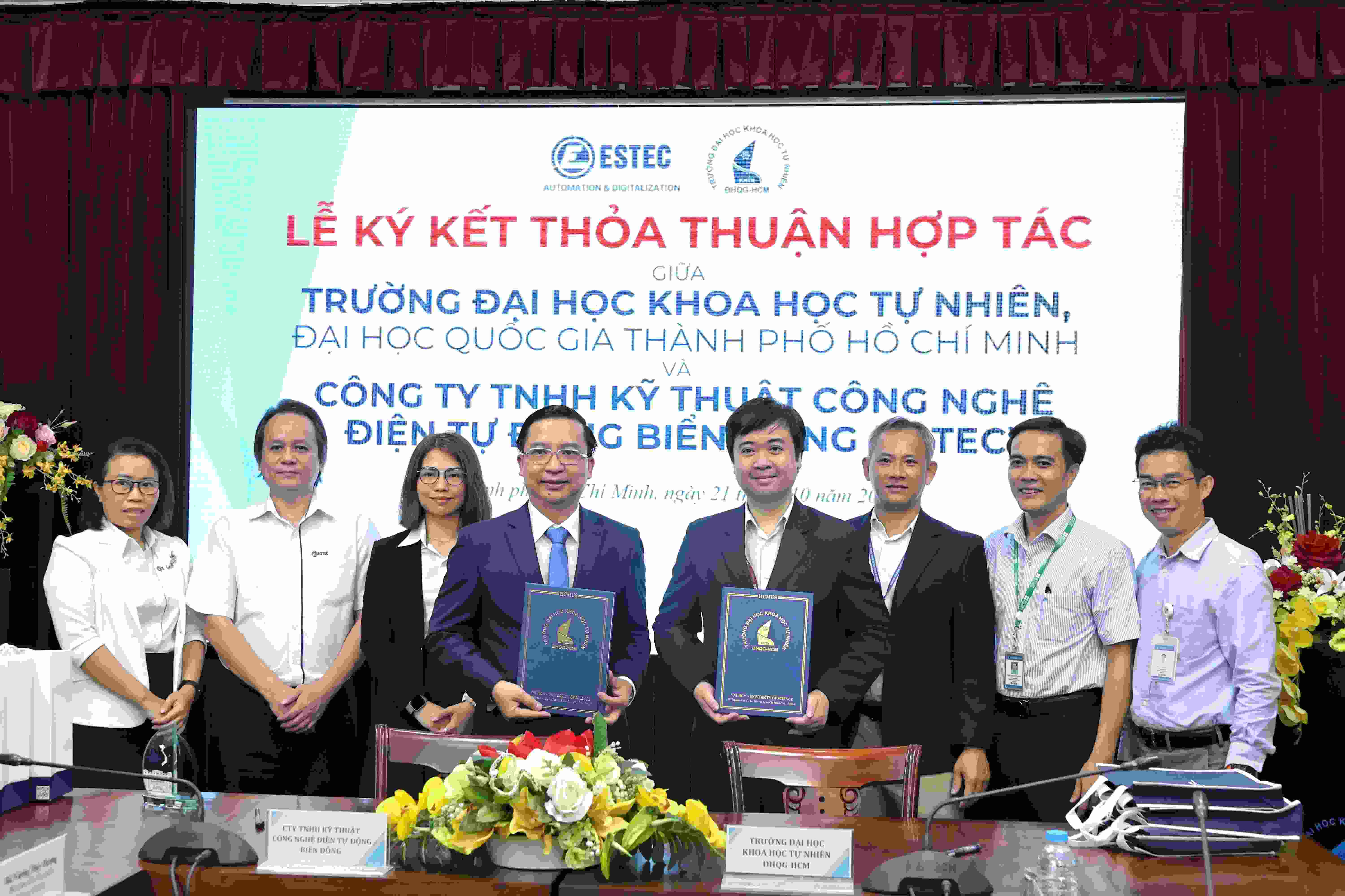ESTEC SIGNS A COOPERATION AGREEMENT WITH THE UNIVERSITY OF SCIENCE – VIETNAM NATIONAL UNIVERSITY, HO CHI MINH CITY
